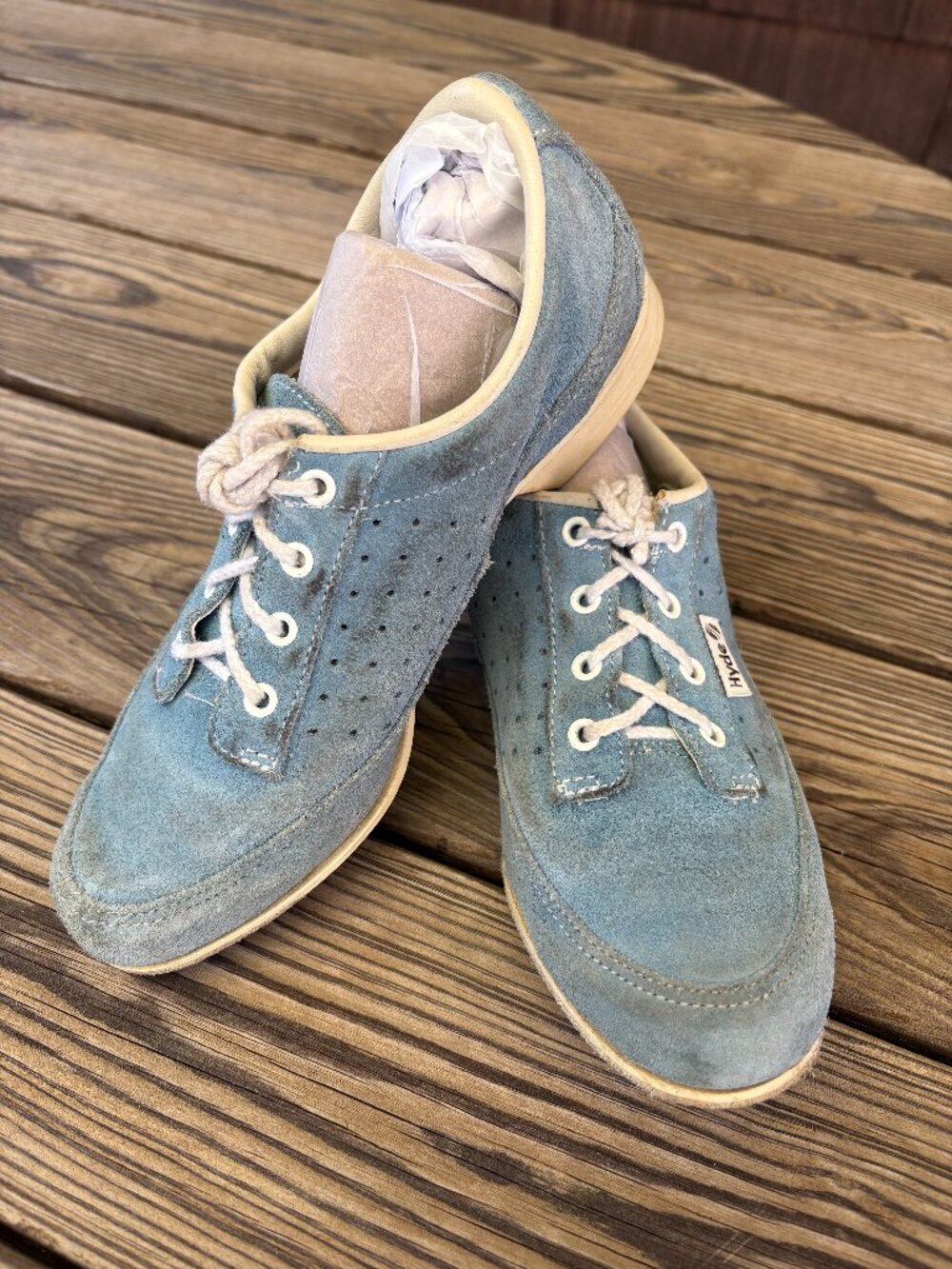 Women's 7-1/2 Hyde Blue Suede Lace-Up Bowling Shoes